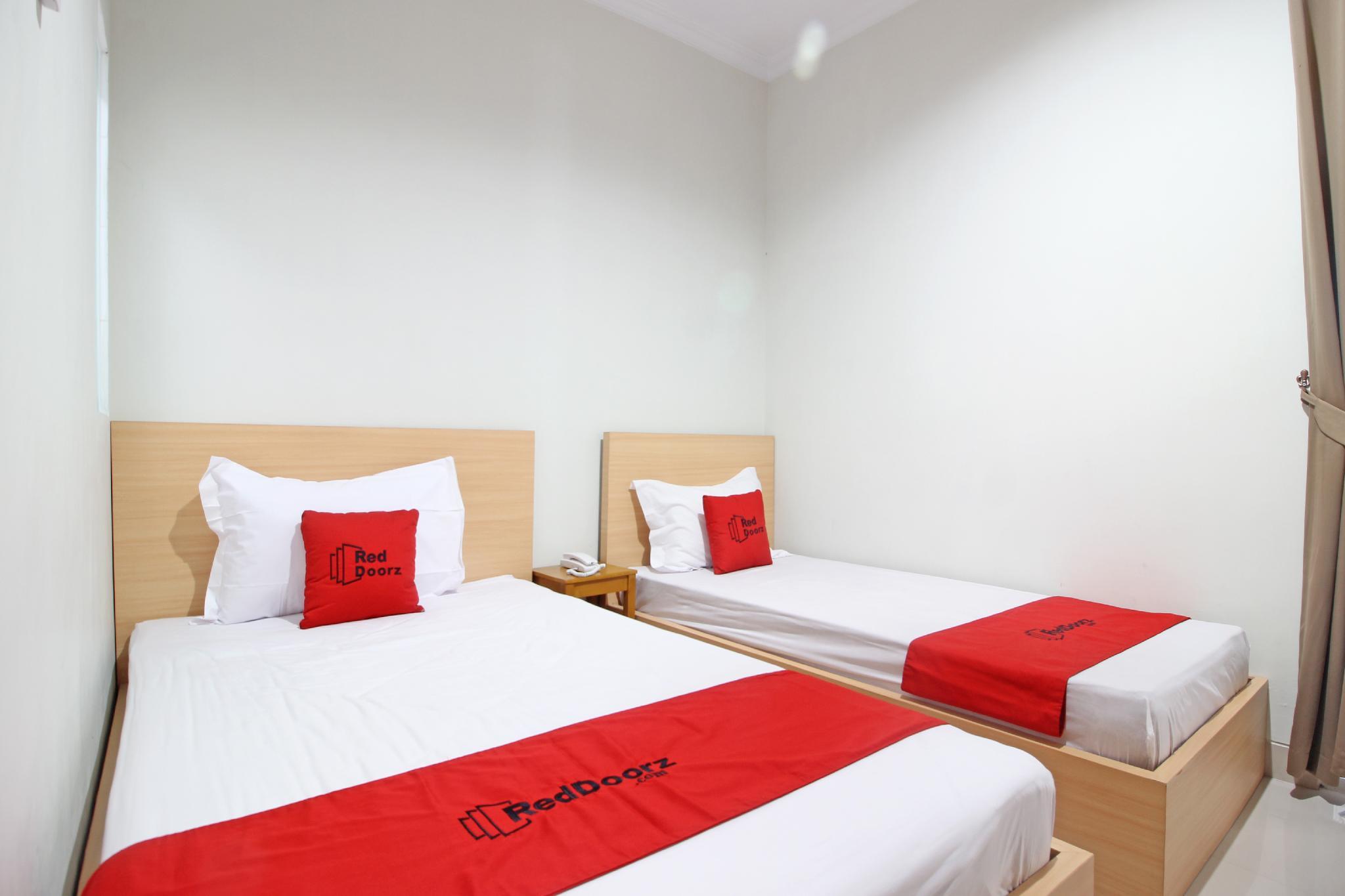 Reddoorz Near Amikom Yogyakarta Salakan Exterior foto